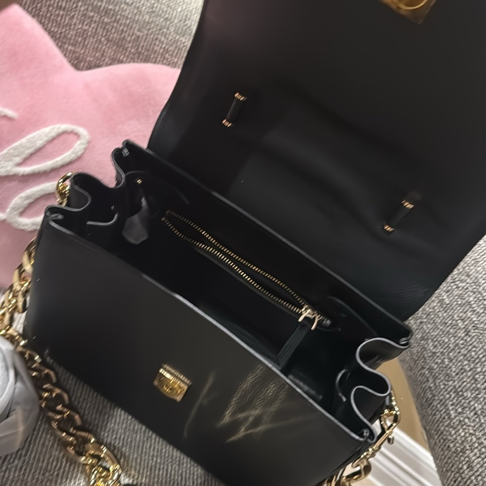 Elegant black bag in new condition ☺️ - Picture 4 of 9